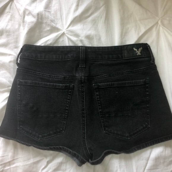 SOLD Black High Waisted Denim Jean shorts size 4 from American Eagle Outfitters - Picture 2 of 3